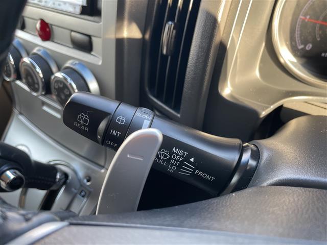 デリカD:5 D パワーパッケージ 4WD 社外ナビ フルセグ/CD/DVD/ラジオ/iPod バックカメラ クルーズコントロール 両側パワースライドドア フロントシートヒーター パドルシフト ETC フロアマット(13枚目)