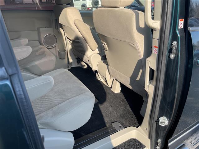 デリカD:5 D パワーパッケージ 4WD 社外ナビ フルセグ/CD/DVD/ラジオ/iPod バックカメラ クルーズコントロール 両側パワースライドドア フロントシートヒーター パドルシフト ETC フロアマット(23枚目)