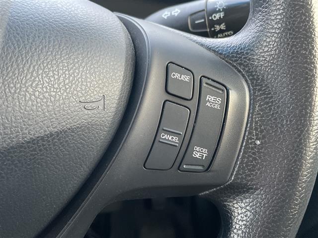 フリード G プレミアムエディション 4WD 社外SDナビ フルセグ/CD/DVD/BT/ラジオ バックカメラ 両側パワースライドドア クルーズコントロール ステアリングスイッチ ワイパーデアイザー ETC スマートキー(12枚目)