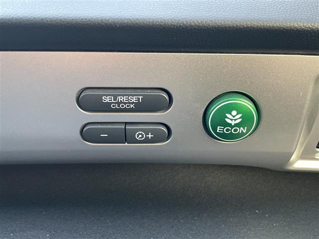 フリード G プレミアムエディション 4WD 社外SDナビ フルセグ/CD/DVD/BT/ラジオ バックカメラ 両側パワースライドドア クルーズコントロール ステアリングスイッチ ワイパーデアイザー ETC スマートキー(19枚目)