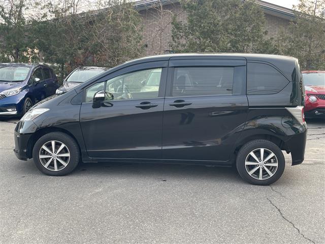 フリード G プレミアムエディション 4WD 社外SDナビ フルセグ/CD/DVD/BT/ラジオ バックカメラ 両側パワースライドドア クルーズコントロール ステアリングスイッチ ワイパーデアイザー ETC スマートキー(34枚目)