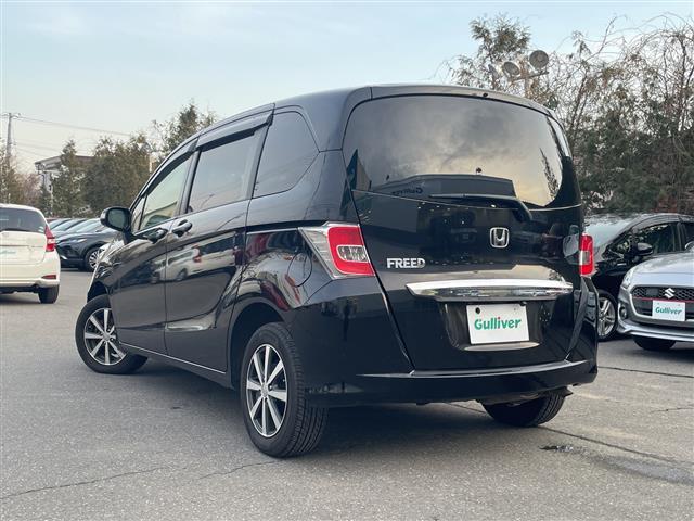 フリード G プレミアムエディション 4WD 社外SDナビ フルセグ/CD/DVD/BT/ラジオ バックカメラ 両側パワースライドドア クルーズコントロール ステアリングスイッチ ワイパーデアイザー ETC スマートキー(37枚目)