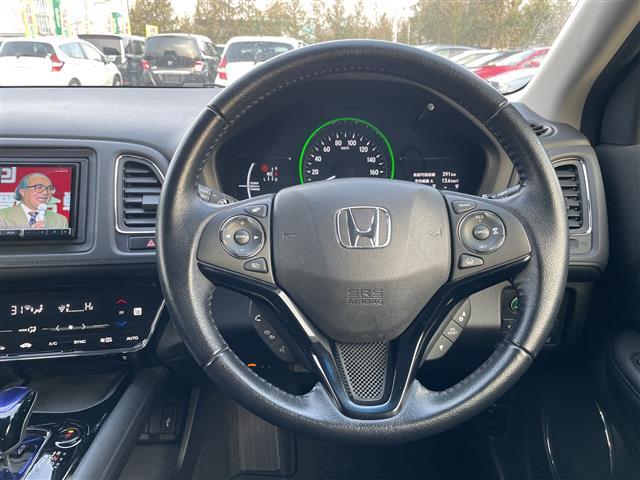ヴェゼル ハイブリッドＸ・ホンダセンシング　４ＷＤ　前後ドライブレコーダー　社外ＳＤナビ　フルセグ／ＣＤ／ＤＶＤ／ＢＴ／ラジオ　バックカメラ　ホンダセンシング　レーダークルーズコントロール　レーンキープアシスト　ワイパーデアイサー（14枚目）