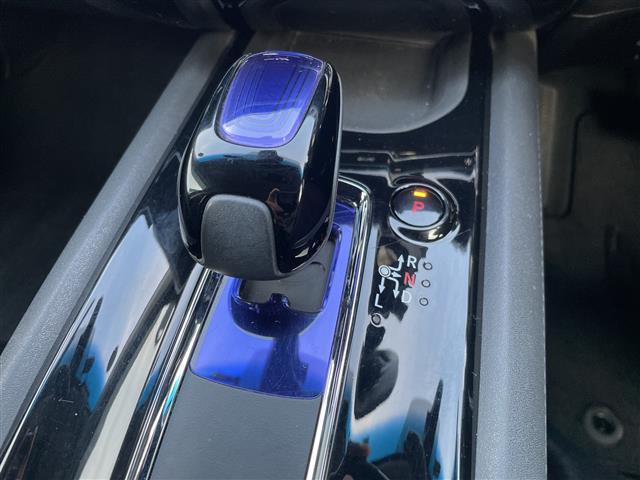 ヴェゼル ハイブリッドＸ・ホンダセンシング　４ＷＤ　前後ドライブレコーダー　社外ＳＤナビ　フルセグ／ＣＤ／ＤＶＤ／ＢＴ／ラジオ　バックカメラ　ホンダセンシング　レーダークルーズコントロール　レーンキープアシスト　ワイパーデアイサー（19枚目）