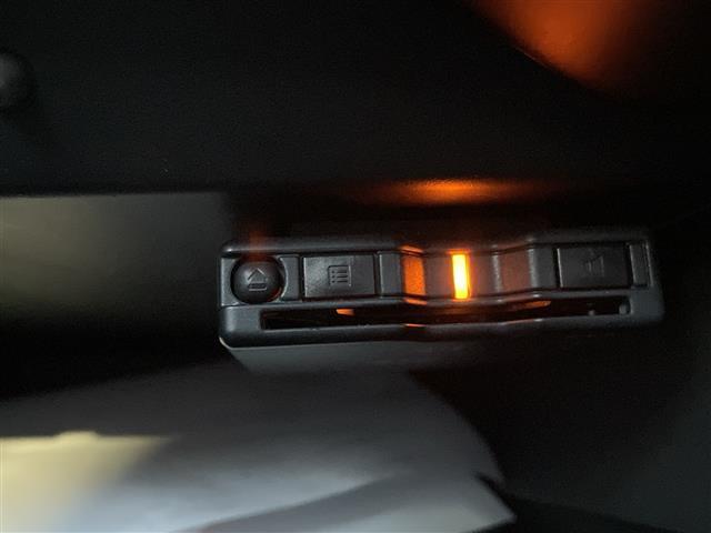 ノート ｅ－パワー　Ｂ　ＦＯＵＲ　４ＷＤ　社外オーディオ　ＣＤ／ＡＵＸ／ラジオ　デジタルインナーミラー　エマージェンシーブレーキ　レーンキープアシスト　オートマチックハイビーム　プッシュスタート　スマートキー　フロアマット（17枚目）