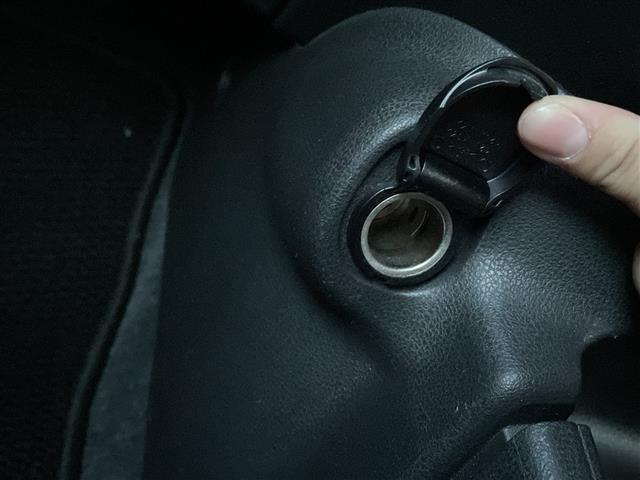 ノート ｅ－パワー　Ｂ　ＦＯＵＲ　４ＷＤ　社外オーディオ　ＣＤ／ＡＵＸ／ラジオ　デジタルインナーミラー　エマージェンシーブレーキ　レーンキープアシスト　オートマチックハイビーム　プッシュスタート　スマートキー　フロアマット（19枚目）