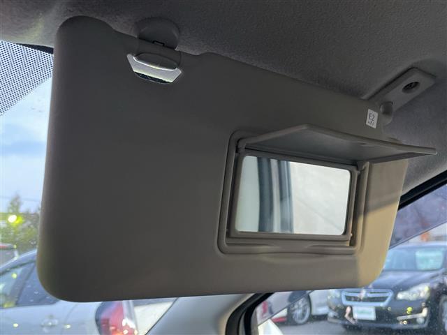 ノート ｅ－パワー　Ｂ　ＦＯＵＲ　４ＷＤ　社外オーディオ　ＣＤ／ＡＵＸ／ラジオ　デジタルインナーミラー　エマージェンシーブレーキ　レーンキープアシスト　オートマチックハイビーム　プッシュスタート　スマートキー　フロアマット（20枚目）