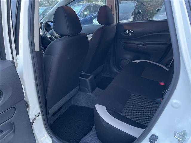 ノート ｅ－パワー　Ｂ　ＦＯＵＲ　４ＷＤ　社外オーディオ　ＣＤ／ＡＵＸ／ラジオ　デジタルインナーミラー　エマージェンシーブレーキ　レーンキープアシスト　オートマチックハイビーム　プッシュスタート　スマートキー　フロアマット（27枚目）