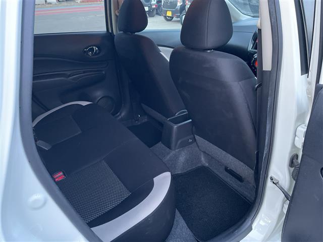 ノート ｅ－パワー　Ｂ　ＦＯＵＲ　４ＷＤ　社外オーディオ　ＣＤ／ＡＵＸ／ラジオ　デジタルインナーミラー　エマージェンシーブレーキ　レーンキープアシスト　オートマチックハイビーム　プッシュスタート　スマートキー　フロアマット（28枚目）