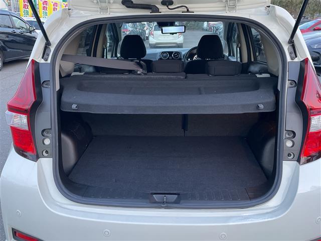 ノート ｅ－パワー　Ｂ　ＦＯＵＲ　４ＷＤ　社外オーディオ　ＣＤ／ＡＵＸ／ラジオ　デジタルインナーミラー　エマージェンシーブレーキ　レーンキープアシスト　オートマチックハイビーム　プッシュスタート　スマートキー　フロアマット（29枚目）