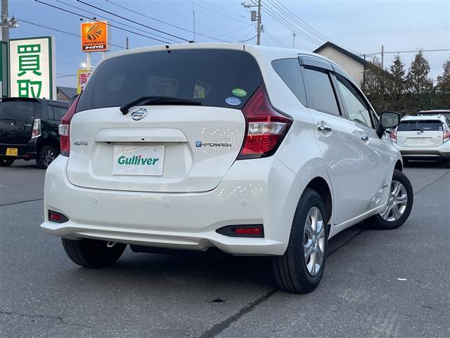 ノート ｅ－パワー　Ｂ　ＦＯＵＲ　４ＷＤ　社外オーディオ　ＣＤ／ＡＵＸ／ラジオ　デジタルインナーミラー　エマージェンシーブレーキ　レーンキープアシスト　オートマチックハイビーム　プッシュスタート　スマートキー　フロアマット（35枚目）