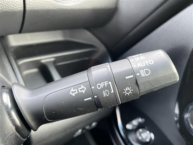 Ｎ－ＢＯＸカスタム Ｇ・Ｌホンダセンシング　４ＷＤ　純正ＳＤナビ　フルセグ／ＣＤ／ＤＶＤ／ＢＴ／ラジオ　バックカメラ　ホンダセンシング　レーダークルーズコントロール　レーンキープアシスト　オートマチックハイビーム　フロントシートヒーター（8枚目）