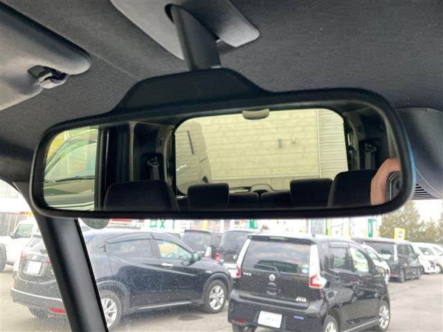 Ｎ－ＢＯＸカスタム Ｇ・Ｌホンダセンシング　４ＷＤ　純正ＳＤナビ　フルセグ／ＣＤ／ＤＶＤ／ＢＴ／ラジオ　バックカメラ　ホンダセンシング　レーダークルーズコントロール　レーンキープアシスト　オートマチックハイビーム　フロントシートヒーター（12枚目）