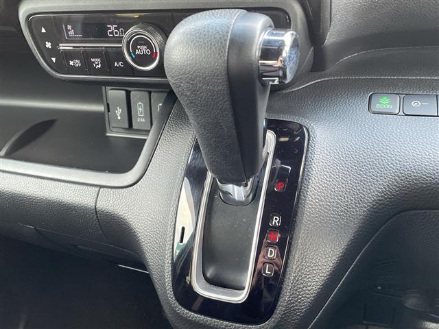 Ｎ－ＢＯＸカスタム Ｇ・Ｌホンダセンシング　４ＷＤ　純正ＳＤナビ　フルセグ／ＣＤ／ＤＶＤ／ＢＴ／ラジオ　バックカメラ　ホンダセンシング　レーダークルーズコントロール　レーンキープアシスト　オートマチックハイビーム　フロントシートヒーター（17枚目）