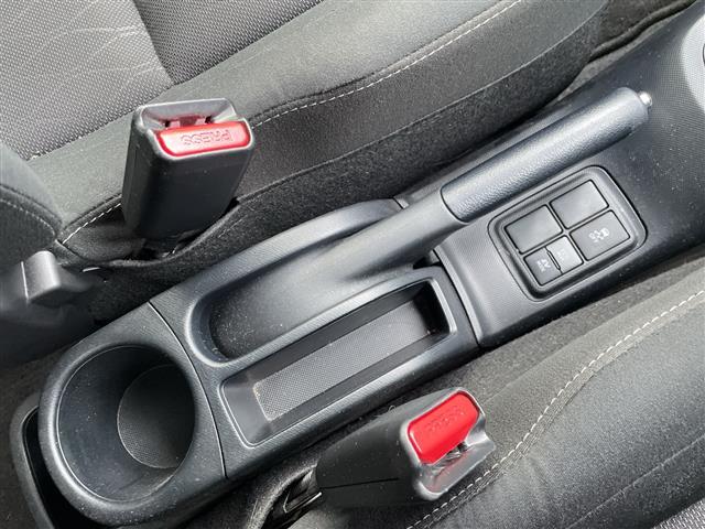 アクア Ｓ　スタイルブラック　純正ナビ　ワンセグ／ＢＴ／ＣＤ／ラジオ　バックカメラ　スタッドレスキャップ付積込　ステアリングスイッチ　トヨタセーフティセンス　レーンキープアシスト　オートマチックハイビーム　ＬＥＤライト（17枚目）