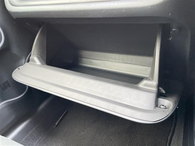 アクア Ｓ　スタイルブラック　純正ナビ　ワンセグ／ＢＴ／ＣＤ／ラジオ　バックカメラ　スタッドレスキャップ付積込　ステアリングスイッチ　トヨタセーフティセンス　レーンキープアシスト　オートマチックハイビーム　ＬＥＤライト（18枚目）