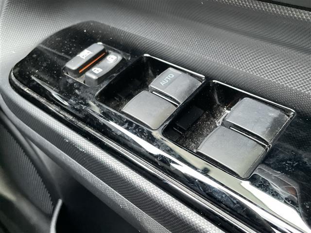 アクア Ｓ　スタイルブラック　純正ナビ　ワンセグ／ＢＴ／ＣＤ／ラジオ　バックカメラ　スタッドレスキャップ付積込　ステアリングスイッチ　トヨタセーフティセンス　レーンキープアシスト　オートマチックハイビーム　ＬＥＤライト（19枚目）