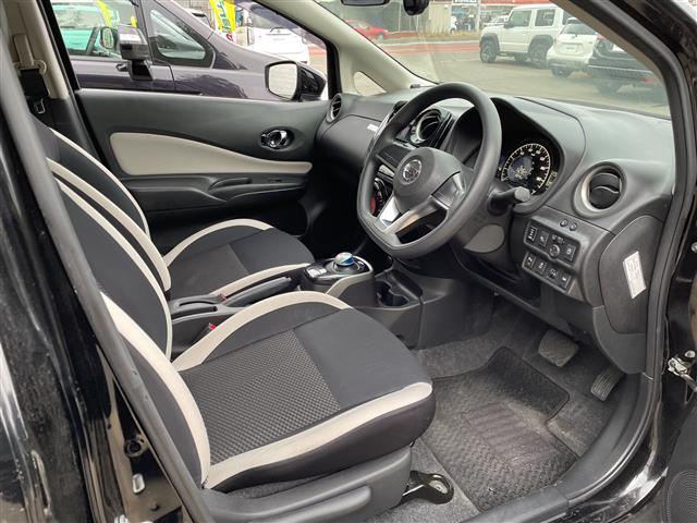 ノート e-パワー X FOUR 4WD ドライブレコーダー 社外SDナビ ワンセグ/CD/BT/ラジオ バックカメラ エマージェンシーブレーキ レーンキープアシスト パーキングソナー スマートキー プッシュスタート(24枚目)