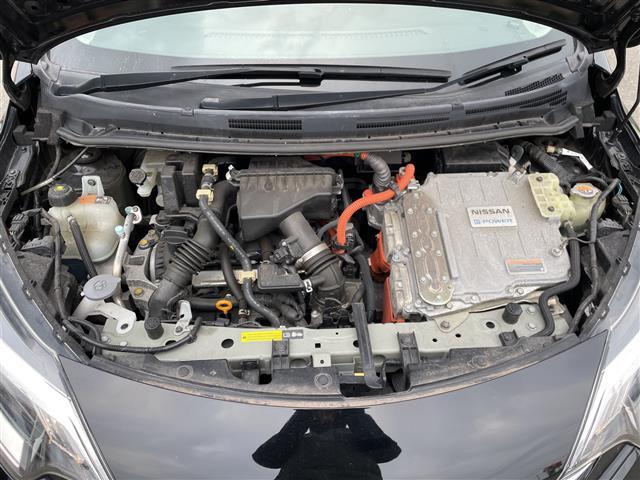 ノート e-パワー X FOUR 4WD ドライブレコーダー 社外SDナビ ワンセグ/CD/BT/ラジオ バックカメラ エマージェンシーブレーキ レーンキープアシスト パーキングソナー スマートキー プッシュスタート(42枚目)