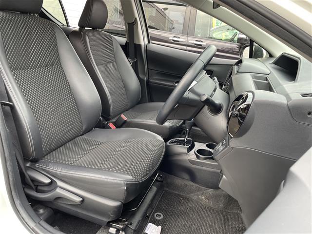 アクア Ｘ－アーバン　アルパイン製ＳＤナビ　フルセグ／ＣＤ／ＤＶＤ／ＢＴ／ＳＤ／ラジオ　バックカメラ　ドライブレコーダー　プッシュスタート　スマートキー　寒冷地仕様　ワイパーデアイサー　ハーフレザーシート（19枚目）