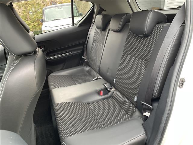 アクア Ｘ－アーバン　アルパイン製ＳＤナビ　フルセグ／ＣＤ／ＤＶＤ／ＢＴ／ＳＤ／ラジオ　バックカメラ　ドライブレコーダー　プッシュスタート　スマートキー　寒冷地仕様　ワイパーデアイサー　ハーフレザーシート（24枚目）