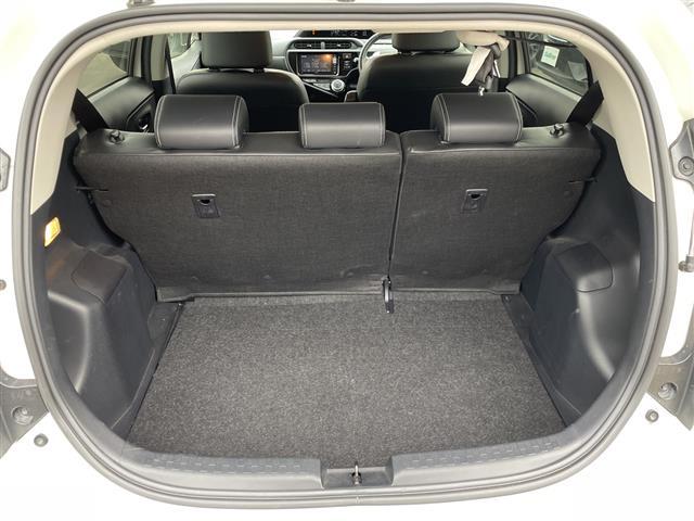 アクア Ｘ－アーバン　アルパイン製ＳＤナビ　フルセグ／ＣＤ／ＤＶＤ／ＢＴ／ＳＤ／ラジオ　バックカメラ　ドライブレコーダー　プッシュスタート　スマートキー　寒冷地仕様　ワイパーデアイサー　ハーフレザーシート（27枚目）