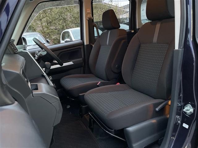 ルーミー カスタムG 4WD 純正SDナビ フルセグ/CD/DVD/BT/ラジオ 全方位カメラ 純正エンジンスターター フロントシートヒーター 両側パワースライドドア スマートアシスト オートクルーズコントロール(27枚目)