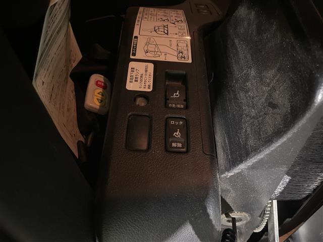 ノア X 純正ナビ(AM,FM,BT,フルセグTV,SD,CD,DVD) 両側パワースライドドア ETC スロープボタン アイドリングストップ 積込冬タイヤ エコモードボタン オートライト バックカメラ(2枚目)