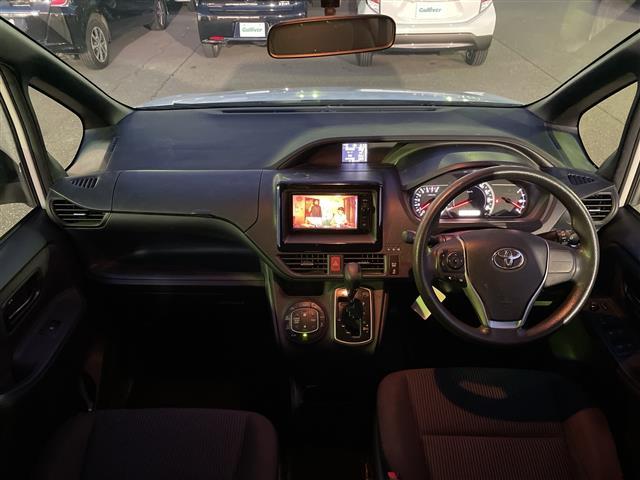 ノア X 純正ナビ(AM,FM,BT,フルセグTV,SD,CD,DVD) 両側パワースライドドア ETC スロープボタン アイドリングストップ 積込冬タイヤ エコモードボタン オートライト バックカメラ(5枚目)