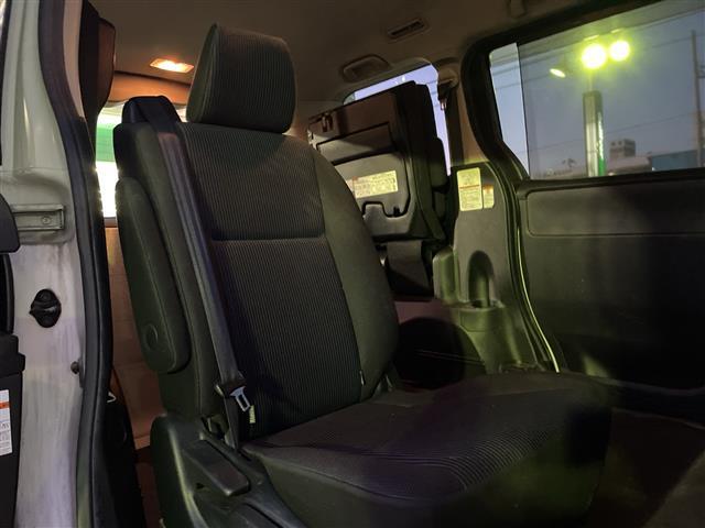 ノア X 純正ナビ(AM,FM,BT,フルセグTV,SD,CD,DVD) 両側パワースライドドア ETC スロープボタン アイドリングストップ 積込冬タイヤ エコモードボタン オートライト バックカメラ(24枚目)