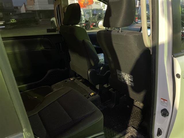 ノア X 純正ナビ(AM,FM,BT,フルセグTV,SD,CD,DVD) 両側パワースライドドア ETC スロープボタン アイドリングストップ 積込冬タイヤ エコモードボタン オートライト バックカメラ(27枚目)