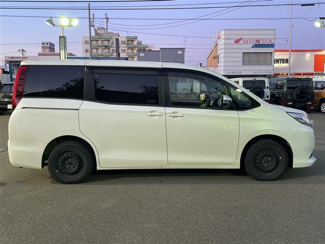 ノア X 純正ナビ(AM,FM,BT,フルセグTV,SD,CD,DVD) 両側パワースライドドア ETC スロープボタン アイドリングストップ 積込冬タイヤ エコモードボタン オートライト バックカメラ(32枚目)