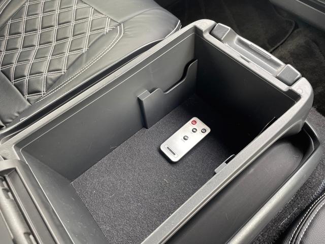 ハイエースバン 　ＫＥＮＷＯＯＤ製ＳＤメモリーナビ　バックカメラ　ベッドキット　ＥＴＣ　フルセグＴＶ　ＢＡＲＢＥＲＯ製１７インチアルミホイール　フロントアンダースポイラー　ＣＤ／ＤＶＤ　Ｂｌｕｅｔｏｏｔｈ／ＵＳＢ（26枚目）
