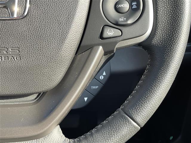 フリード＋ クロスター　寒冷地仕様　純正ＳＤメモリーナビ　バックカメラ　フルセグＴＶ　Ｂｌｕｅｔｏｏｔｈ／ＵＳＢ　シートヒーター（Ｄ／Ｎ）　両側パワースライドドア　ＥＴＣ（新セキュリティ対応）　レーダークルーズコントロール（17枚目）