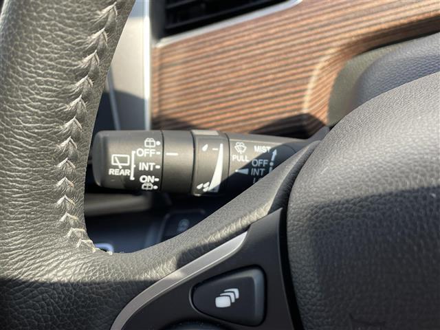 フリード＋ クロスター　寒冷地仕様　純正ＳＤメモリーナビ　バックカメラ　フルセグＴＶ　Ｂｌｕｅｔｏｏｔｈ／ＵＳＢ　シートヒーター（Ｄ／Ｎ）　両側パワースライドドア　ＥＴＣ（新セキュリティ対応）　レーダークルーズコントロール（18枚目）