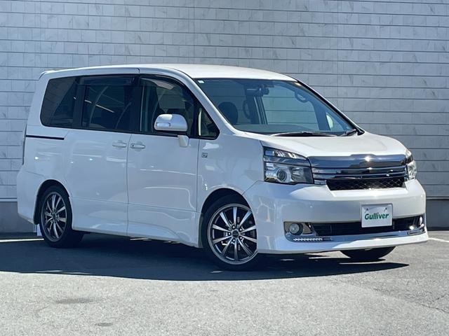 ヴォクシー 　ワンオーナー　Ｇ’ｓ　純正ＳＤメモリーナビ　バックカメラ　フルセグＴＶ　ＣＤ／ＤＶＤ　ＥＴＣ　Ｂｌｕｅｔｏｏｔｈ　両側パワースライドドア　純正フロアマット　社外製１８インチアルミホイール（52枚目）