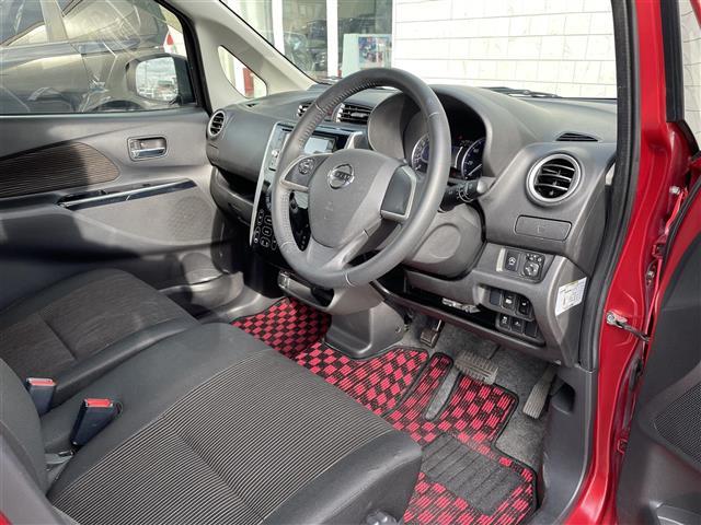 デイズ ハイウェイスター　Ｇ　純正ＳＤメモリーナビ　全方位カメラ　フルセグＴＶ　ＣＤ／ＤＶＤ／Ｂｌｕ－ｒａｙ　ＥＴＣ　Ｂｌｕｅｔｏｏｔｈ／ＵＳＢ　シートヒーター（Ｄ）　社外フロアマット　純正１５インチＡＷ　オートマチックハイビーム（4枚目）