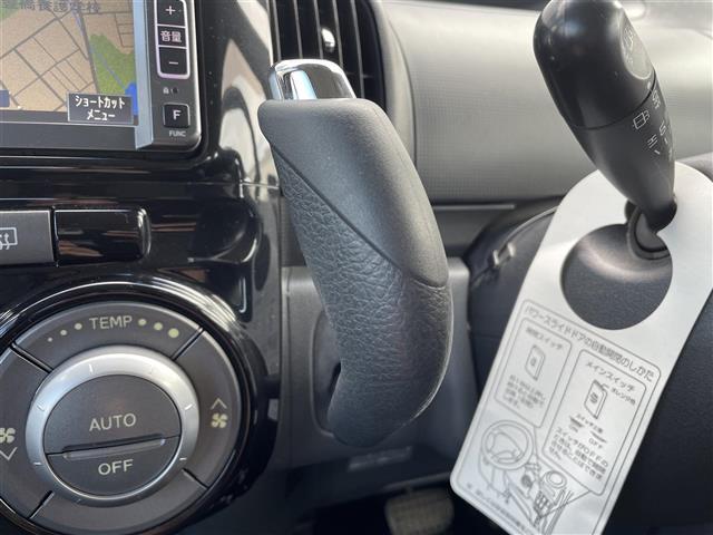 タント カスタムXリミテッド 純正HDDナビ ワンセグTV CD/DVD再生 Bluetooth 助手席側パワースライドドア ベンチシート 純正フロアマット 純正14インチアルミホイール HIDヘッドライト スマートキー(9枚目)