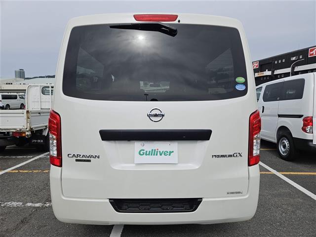 NV350キャラバンバン プレミアムGXロングブラックギア 禁煙車 アラウンドビューモニタ ドラレコ エマージェンシーブレーキ LEDオートライト 社外ナビ フルセグ 片側パワースライドドア 後席用モニタ スマートキー エンジンスイッチ 純正15インチAW(14枚目)