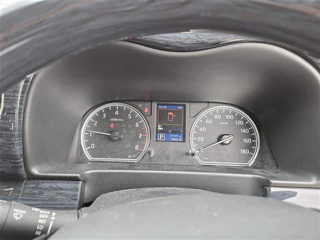 NV350キャラバンバン プレミアムGXロングブラックギア 禁煙車 アラウンドビューモニタ ドラレコ エマージェンシーブレーキ LEDオートライト 社外ナビ フルセグ 片側パワースライドドア 後席用モニタ スマートキー エンジンスイッチ 純正15インチAW(17枚目)