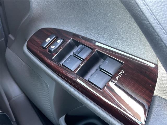 マークX 250G リラックスセレクション G’sバンパー 純正ナビ フルセグテレビ CD/DVD Bluetooth ミュージックサーバー(HDD録音) バックカメラ パワーシート 純正フロアマット 社外20インチアルミホイール 社外LED(9枚目)