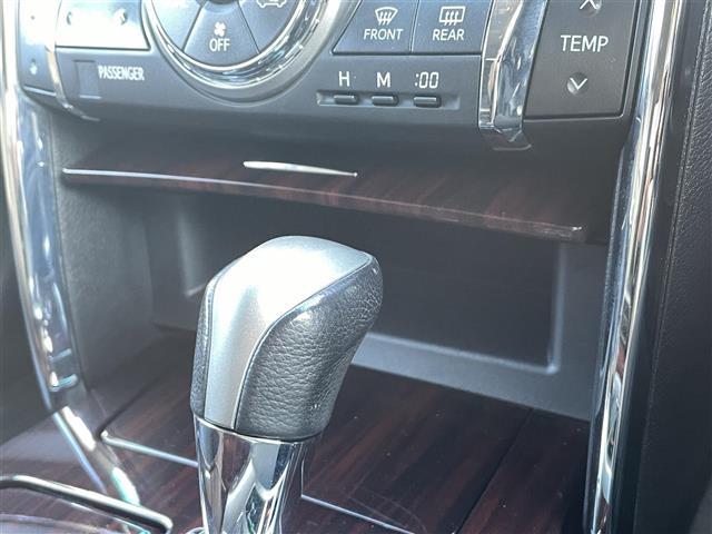 マークX 250G リラックスセレクション G’sバンパー 純正ナビ フルセグテレビ CD/DVD Bluetooth ミュージックサーバー(HDD録音) バックカメラ パワーシート 純正フロアマット 社外20インチアルミホイール 社外LED(14枚目)