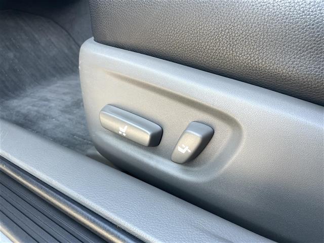 マークX 250G リラックスセレクション G’sバンパー 純正ナビ フルセグテレビ CD/DVD Bluetooth ミュージックサーバー(HDD録音) バックカメラ パワーシート 純正フロアマット 社外20インチアルミホイール 社外LED(27枚目)