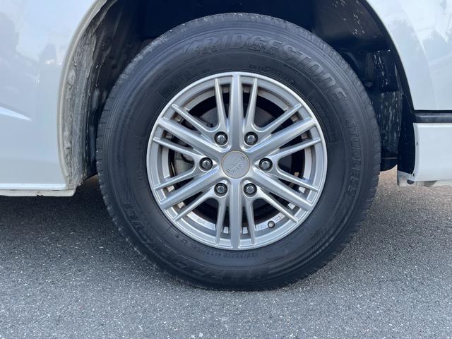 ハイエースバン スーパーGL ダーク プライムII 禁煙車 バックカメラ ドラレコ 衝突被害軽減 車線逸脱防止支援 LEDヘッドランプ オートライト 純正ナビ 両側パワスラ ビルトインETC2.0 ハーフレザーシート 社外15インチAW スマートキー(47枚目)