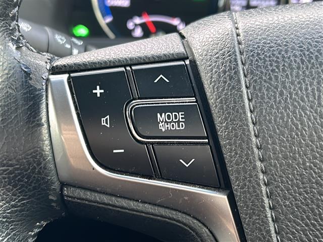 クラウンハイブリッド アスリートＳ　純正ナビ　バックカメラ　Ｂｌｕｅｔｏｏｔｈ　フルセグＴＶ　レザーシート　シートヒーター　エアーシート　パワーシート　クルーズコントロール　ＥＴＣ　前後ドラレコ　前後コーナーセンサー　ハンドルヒーター（3枚目）