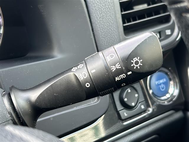 クラウンハイブリッド アスリートＳ　純正ナビ　バックカメラ　Ｂｌｕｅｔｏｏｔｈ　フルセグＴＶ　レザーシート　シートヒーター　エアーシート　パワーシート　クルーズコントロール　ＥＴＣ　前後ドラレコ　前後コーナーセンサー　ハンドルヒーター（6枚目）