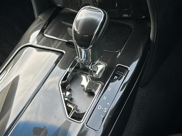 クラウンハイブリッド アスリートＳ　純正ナビ　バックカメラ　Ｂｌｕｅｔｏｏｔｈ　フルセグＴＶ　レザーシート　シートヒーター　エアーシート　パワーシート　クルーズコントロール　ＥＴＣ　前後ドラレコ　前後コーナーセンサー　ハンドルヒーター（10枚目）