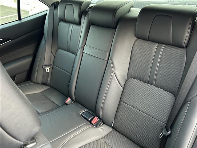 クラウンハイブリッド アスリートＳ　純正ナビ　バックカメラ　Ｂｌｕｅｔｏｏｔｈ　フルセグＴＶ　レザーシート　シートヒーター　エアーシート　パワーシート　クルーズコントロール　ＥＴＣ　前後ドラレコ　前後コーナーセンサー　ハンドルヒーター（26枚目）