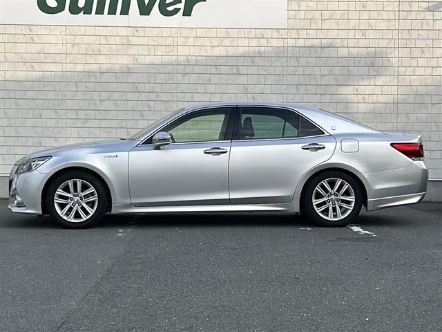 クラウンハイブリッド アスリートＳ　純正ナビ　バックカメラ　Ｂｌｕｅｔｏｏｔｈ　フルセグＴＶ　レザーシート　シートヒーター　エアーシート　パワーシート　クルーズコントロール　ＥＴＣ　前後ドラレコ　前後コーナーセンサー　ハンドルヒーター（30枚目）