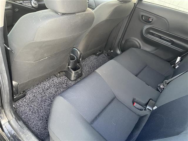 アクア S モデリスタエアロ 社外ナビ フルセグTV Bluetooth ETC 純正フロアマット オートライト CD DVD USB スマートキー 社外アルミホイール(25枚目)